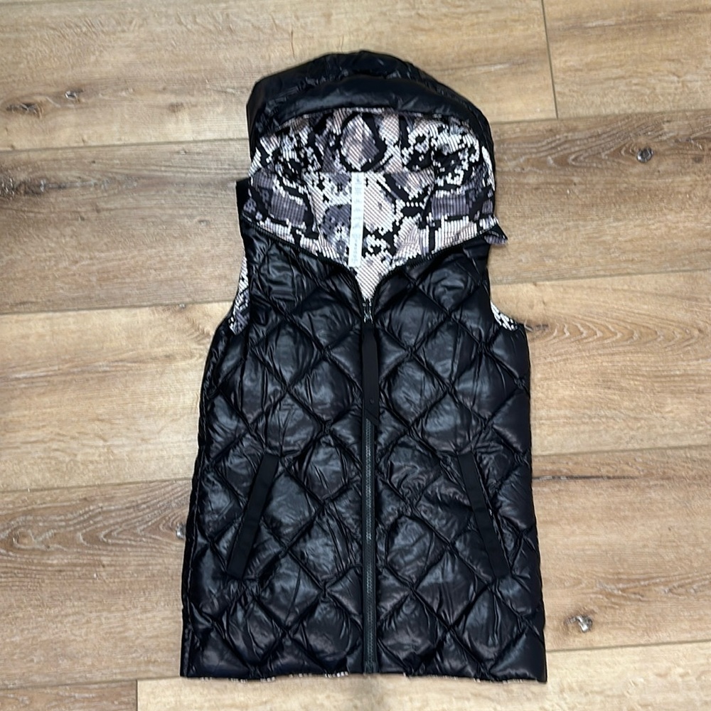 Lululemon running vest
